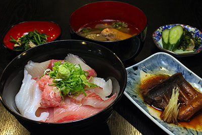 食堂 みなと 湯河原でのランチにおすすめ｜福浦漁港 みなと食堂